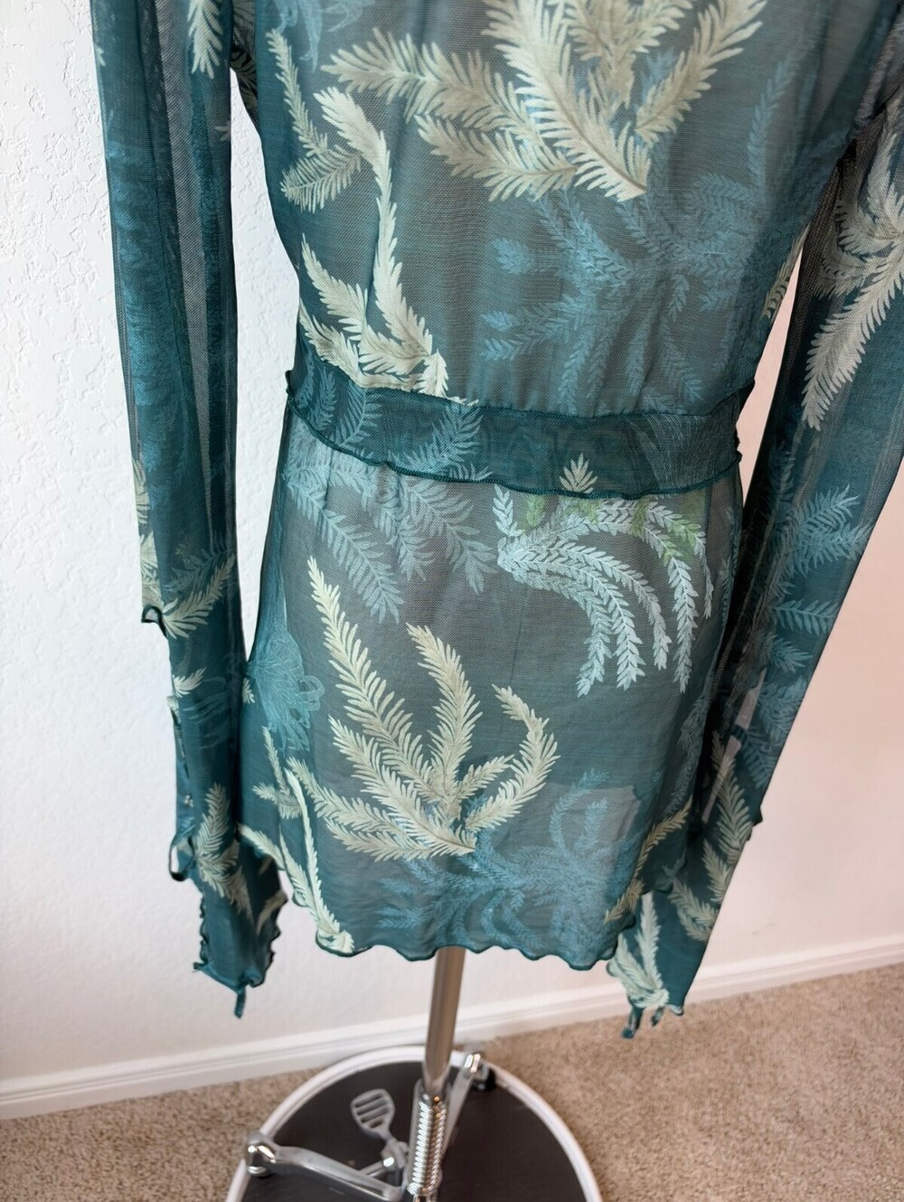 SHEIN Sheer Mesh Floral Tie Top Long Sleeve Green Whimsigoth Fairy size Medium - Picture 10 of 10